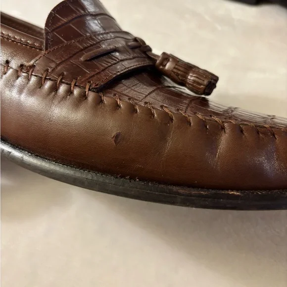 Florsheim Crocodile Pattern Brown Loafers - Picture 9 of 10